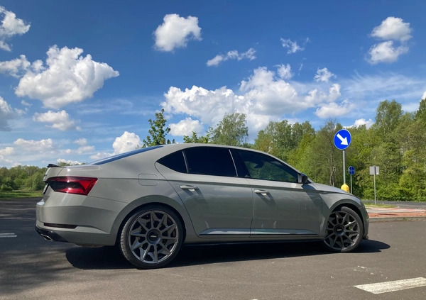 Skoda Superb cena 168510 przebieg: 51086, rok produkcji 2021 z Kłodawa małe 79